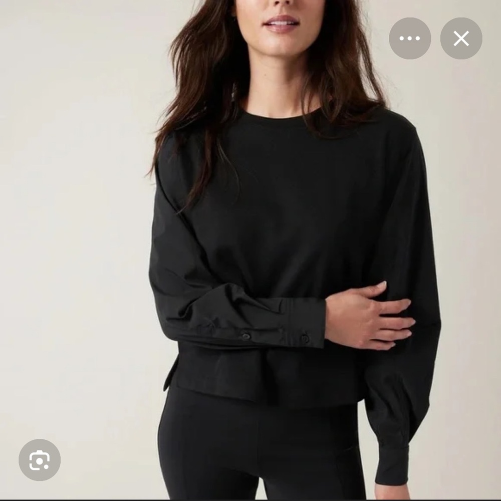 Athleta Harlow Hybrid top. NWOT